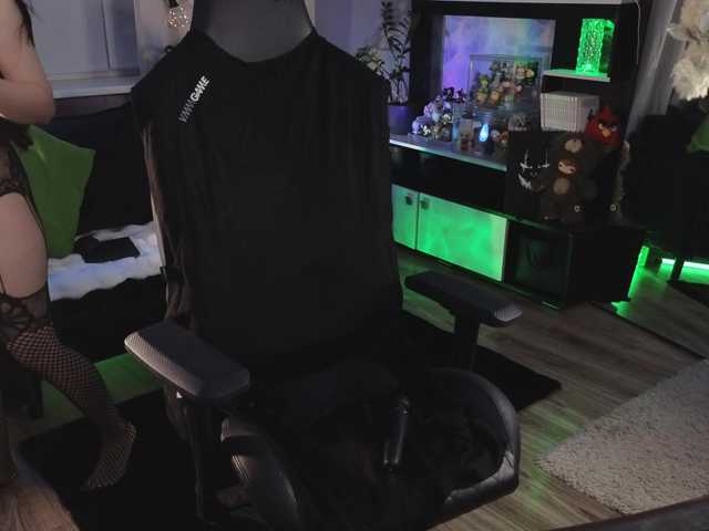 KiraLiLime's BongaCams show and profile