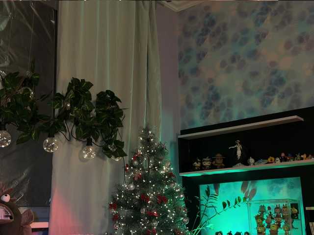 KiraLiLime's BongaCams show and profile