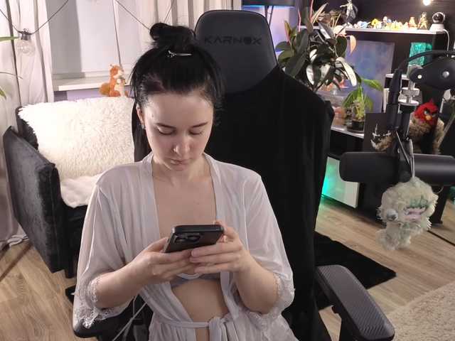 KiraLiLime's BongaCams profile