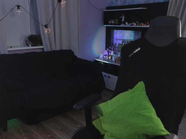 go to chat with Kira_Li_Lime