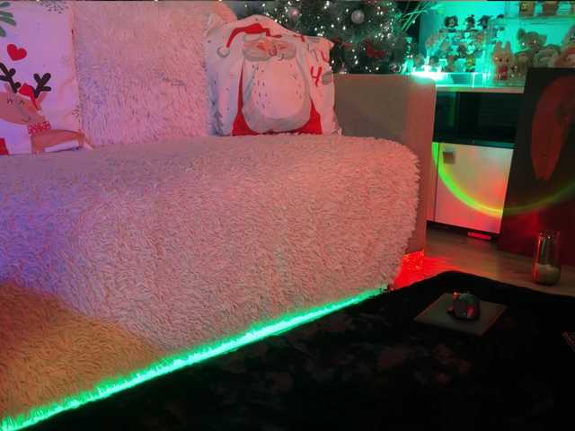 KiraLiLime's BongaCams show and profile