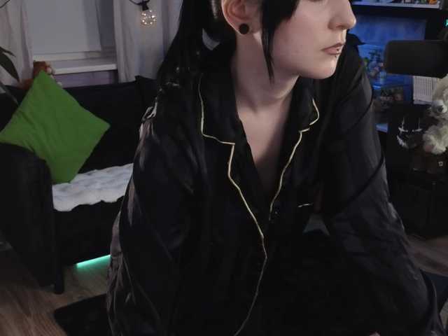 KiraLiLime's BongaCams show and profile