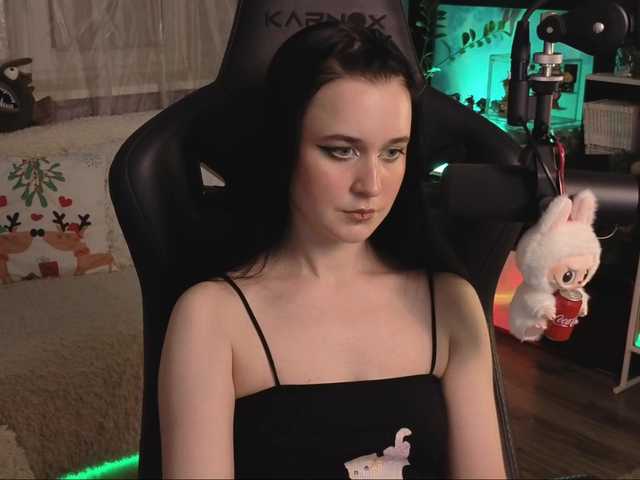 KiraLiLime's BongaCams show and profile