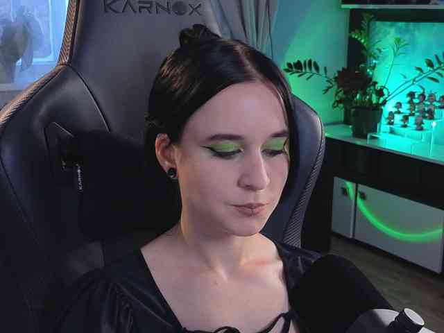 Kira_Li_Lime webcam