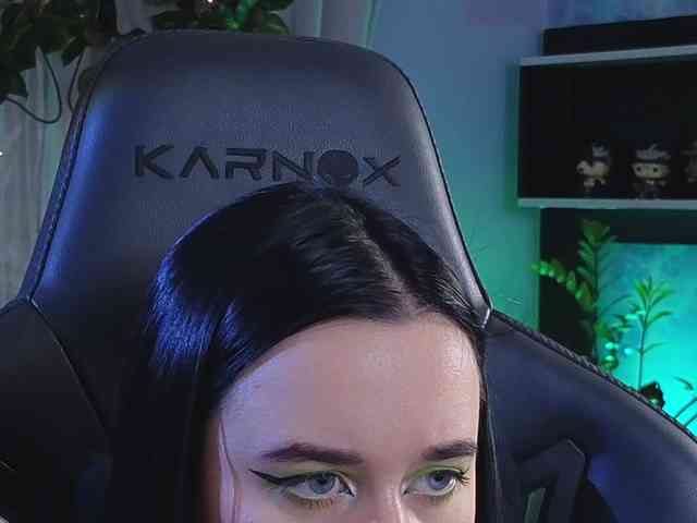 Kira_Li_Lime webcam