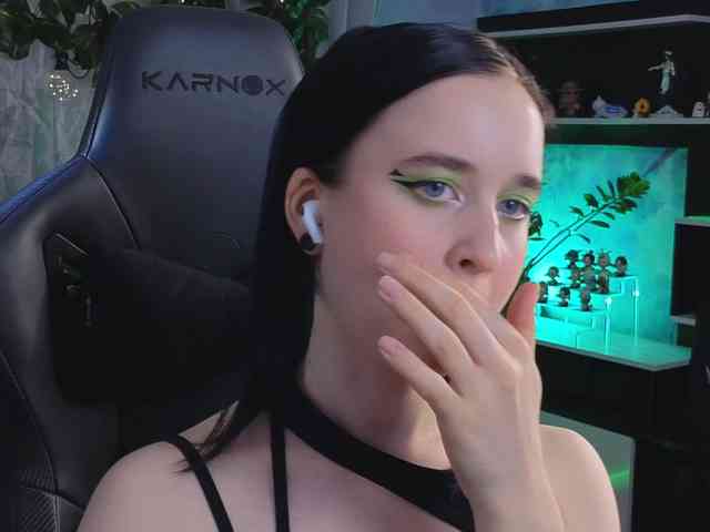 Kira_Li_Lime webcam