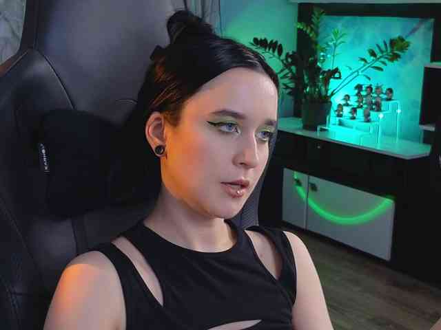 Kira_Li_Lime webcam