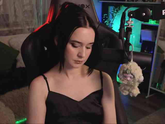 KiraLiLime Live Webcam on BongaCams