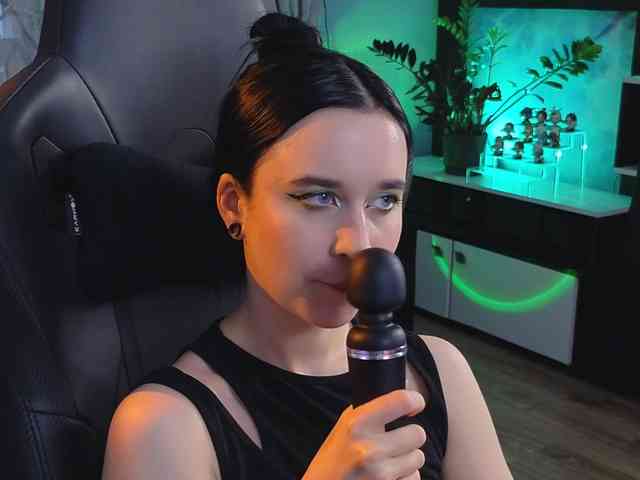 Kira_Li_Lime webcam