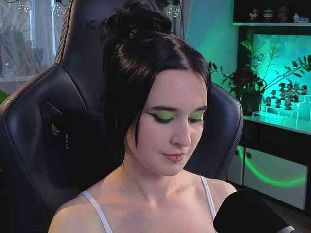 Kira_Li_Lime webcam