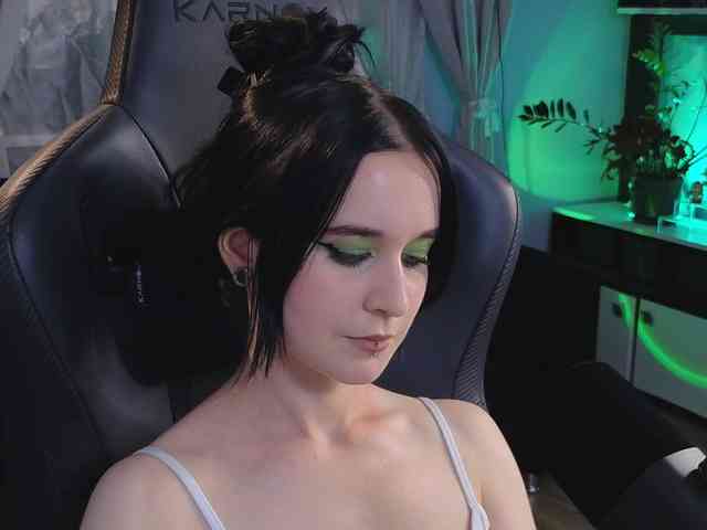 Kira_Li_Lime webcam
