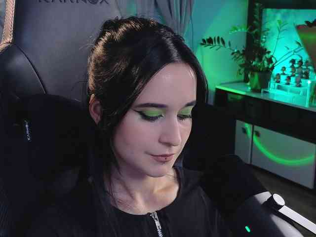 Kira_Li_Lime webcam