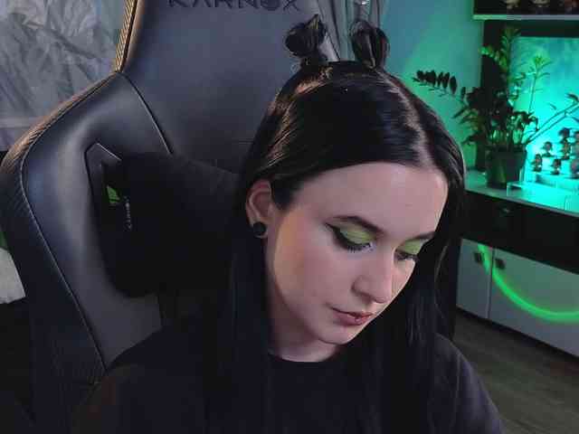 KiraLiLime Live Webcam on BongaCams