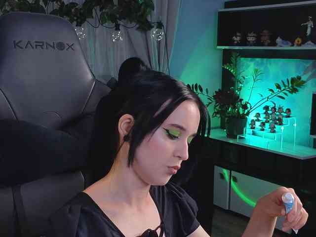Kira_Li_Lime webcam