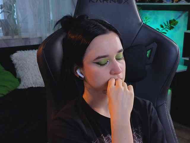 Kira_Li_Lime webcam
