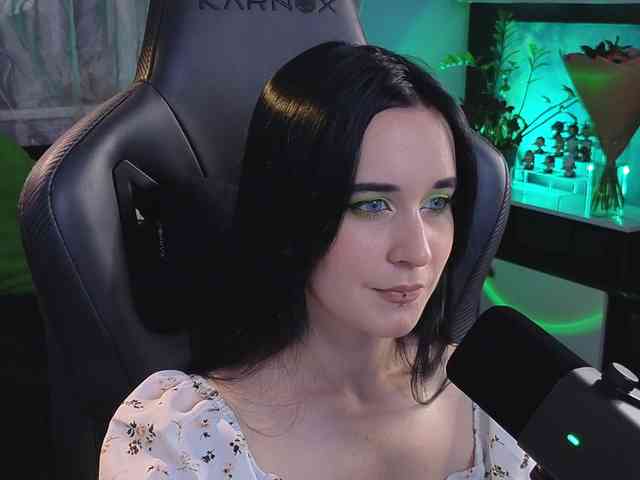 Kira_Li_Lime webcam