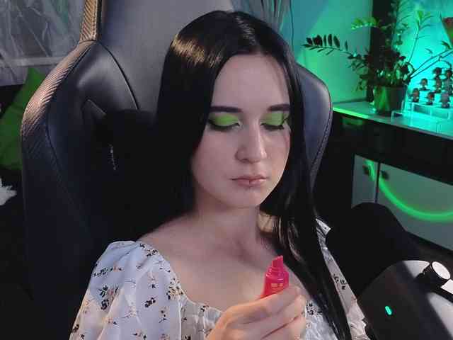 Kira_Li_Lime webcam