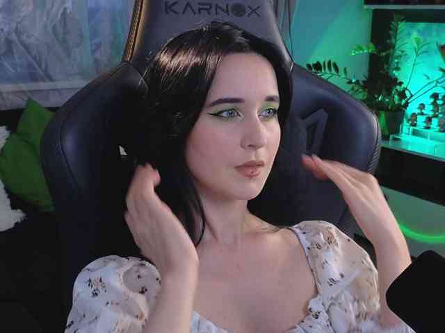 Kira_Li_Lime webcam