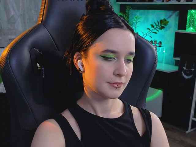 Kira_Li_Lime webcam
