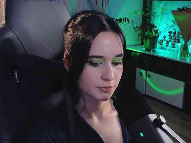 Kira_Li_Lime webcam