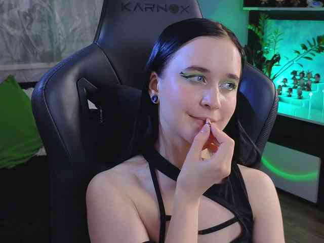 KiraLiLime Live Webcam on BongaCams