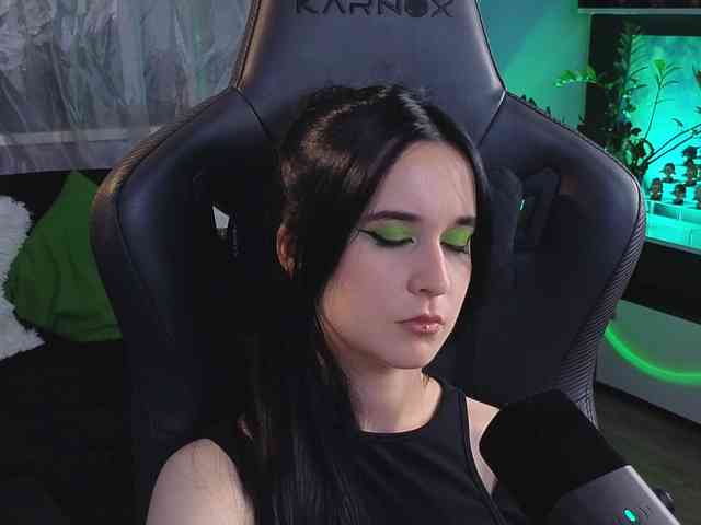 Kira_Li_Lime webcam