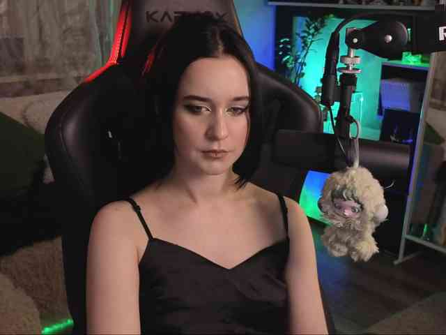 KiraLiLime Live Webcam on BongaCams