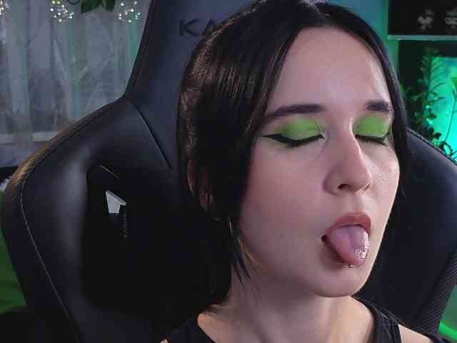 Kira_Li_Lime webcam