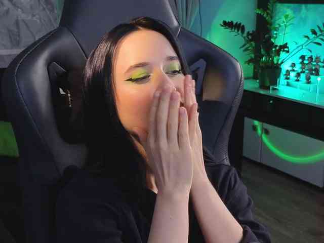 Kira_Li_Lime webcam