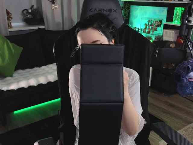 Kira_Li_Lime webcam