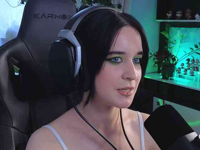 free online web cam KiraLiLime