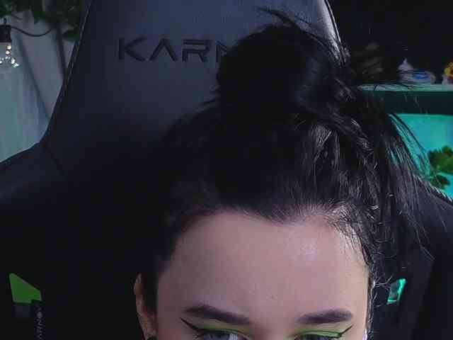 Kira_Li_Lime webcam