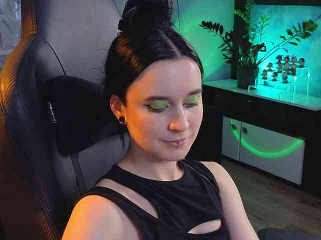 Kira_Li_Lime webcam
