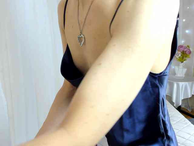 Stesnyashka12 Live Webcam on BongaCams