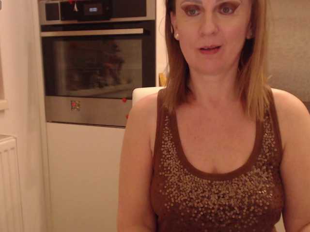 JacquiGray's BongaCams show and profile