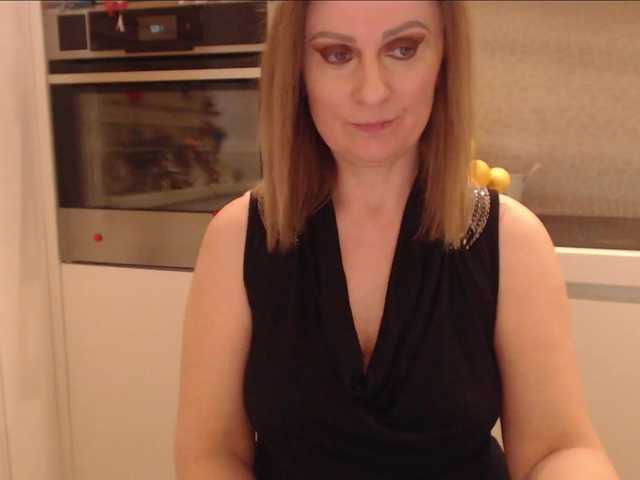 JacquiGray's BongaCams show and profile