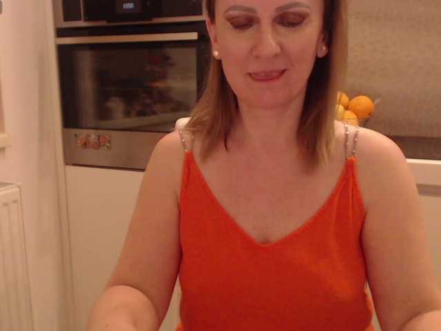 JacquiGray's BongaCams show and profile