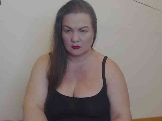 Lady-Adrianna webcam