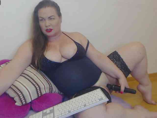 Lady-Adrianna