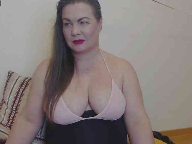 Lady-Adrianna Lady-Adrianna