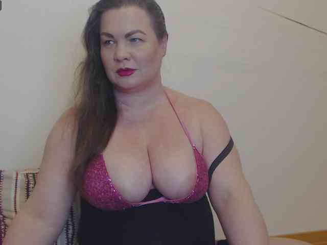 Lady-Adrianna Lady-Adrianna