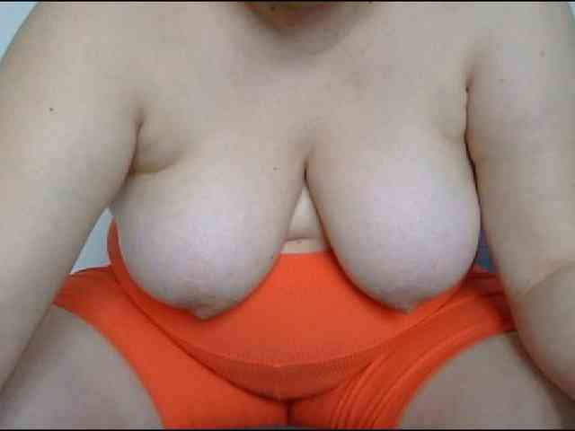 free live sex chat YourDesire36