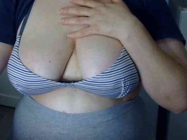 YourDesire36 webcam