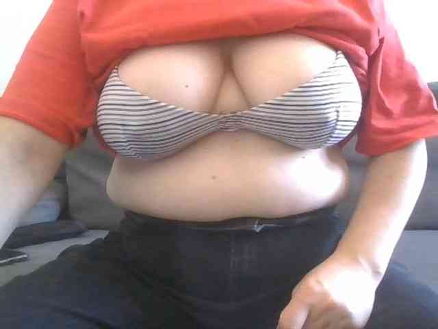 YourDesire36 webcam
