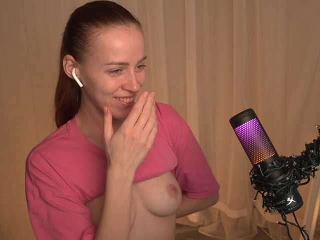 BlackWidow22's BongaCams show and profile