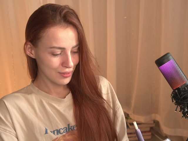 BlackWidow22's BongaCams show and profile