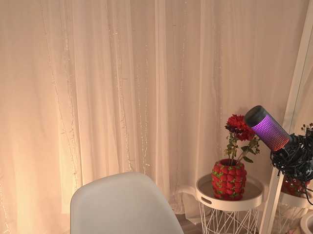 BlackWidow22's BongaCams show and profile