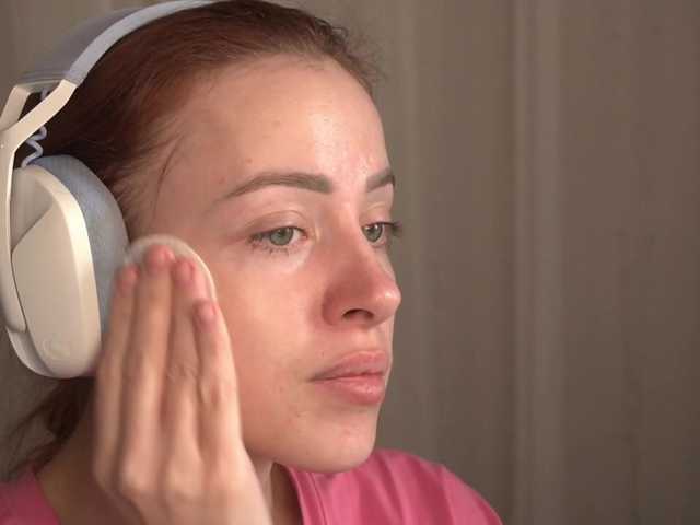 BlackWidow22's BongaCams show and profile