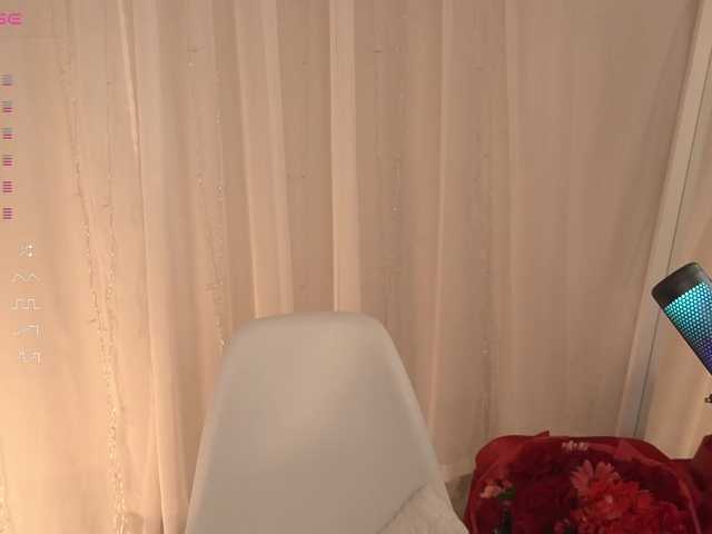 BlackWidow22's BongaCams show and profile