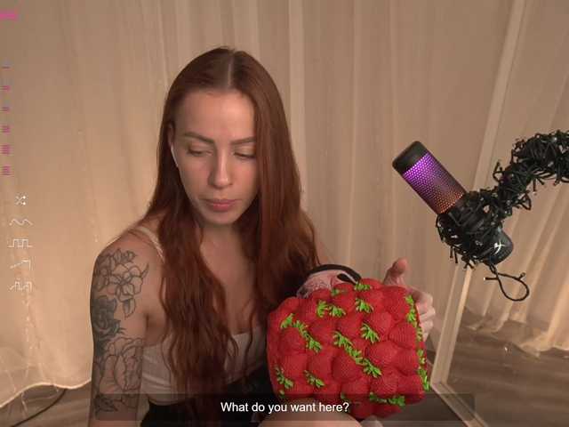 BlackWidow22's BongaCams show and profile